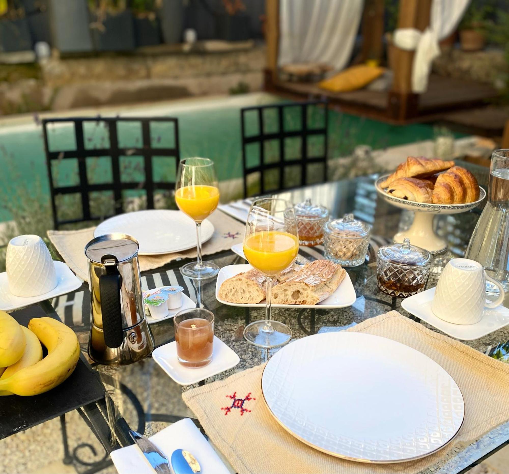 Le Jardin Hotel Aspiran Bagian luar foto
